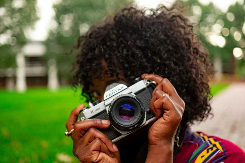The Digital Lens: How to Make Money as an Online Photographer