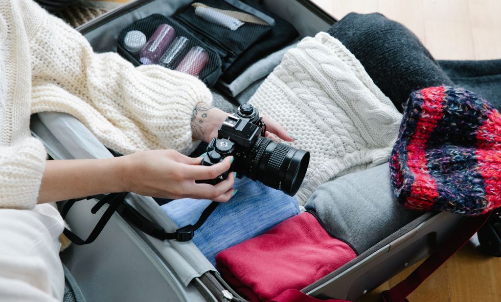 The Romance Book You Pack for Holiday Says More About You Than You&nbsp;Think